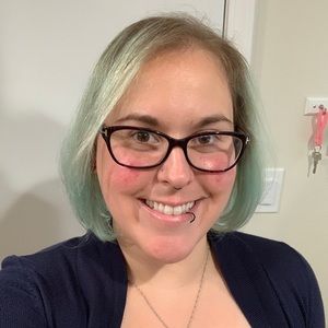 Meet your Posher, Angela